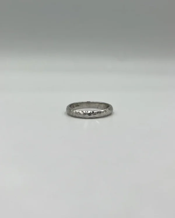 Χρυσή Σφυρήλατη Βέρα